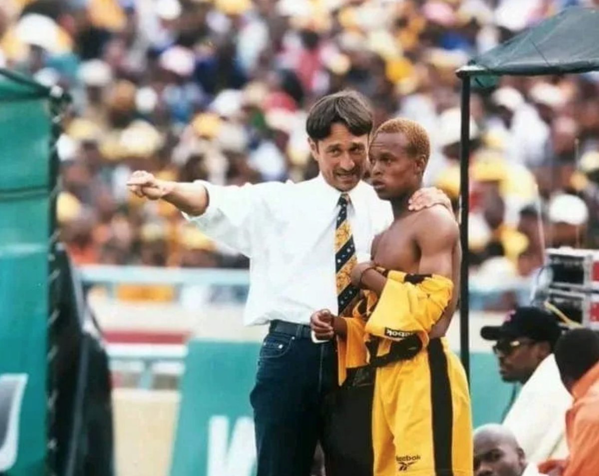 KickOffMagazine's tweet photo. The latest news regarding Mamelodi Sundowns and Jabu Pule has seen Kick Off's readers share their views in the comment section. π₯
Have a look! β‘οΈ https://t.co/3YGIHu7138
#KickOffCommunity https://t.co/QlkR6NWUbN