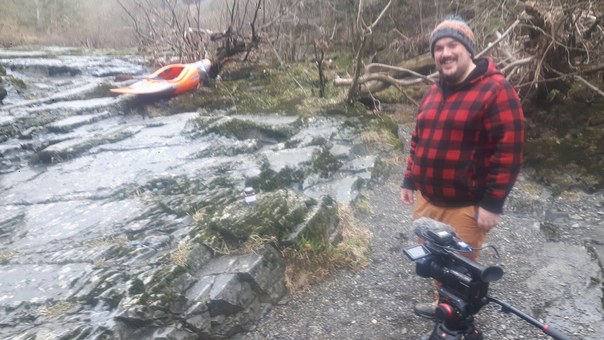 A boat, a man, some jam isn't a palindrome. It's what's needed to film #deefest promo content...

<a href="/PyranhaKayaks/">Pyranha Kayaks</a>