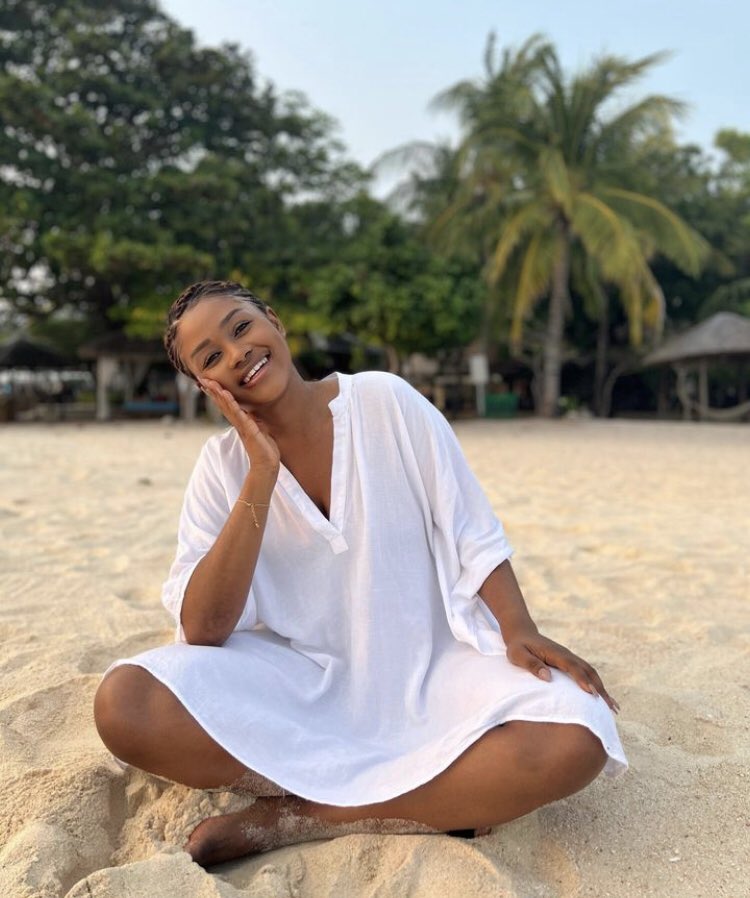 LivepictureDrc's tweet photo. Nous vous présentons une entrepreneuse connu sous le nom de JOSEPHA MUTUND, incroyable dans sa vision de tout transformer. Expansive, elle agit au noms de toutes les femmes. 
Passionnée par le marketing, le tourisme, la cosmétique dont elle utilise pour créer son propre univers. https://t.co/WF0hTf2ntl