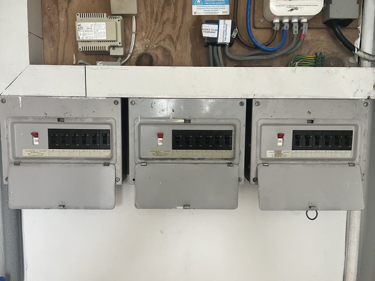 LHELECTRICS's tweet photo. Time for another upgrade? to be fair these have served their purpose but they're over 40 years old and now we need to bring them up 2023 standards. https://t.co/atBFbuit24