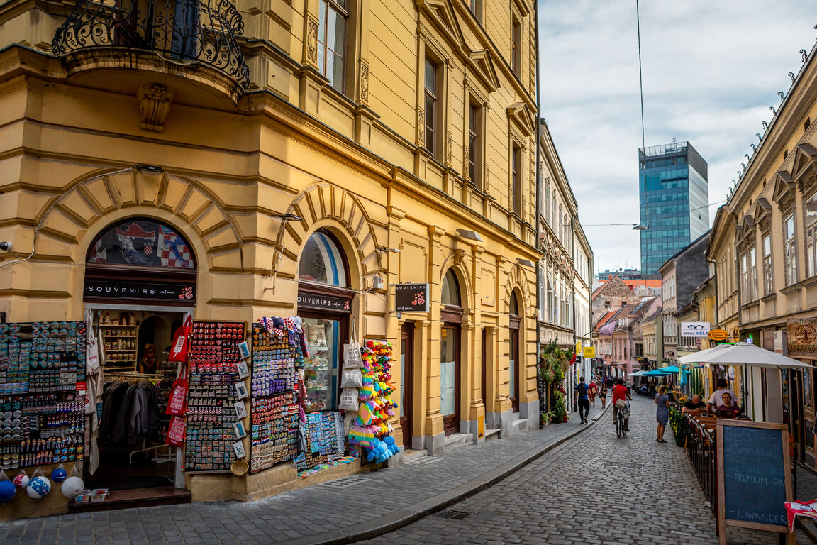 Discover Zagreb's most delicate and tastiest sweets that capture all of its history!
📸: J. Duval
MORE: bit.ly/3Z6f9Sy

#VisitZagreb #LoveZagreb #Zagreb <a href="/zagreb_tourist/">Zagreb Tourist Board</a>
