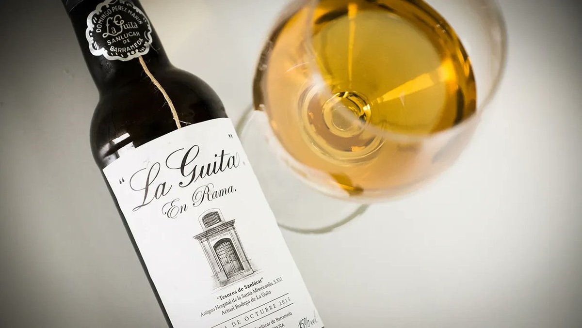 👉🏼 La Guita Manzanilla en Rama es un vino elaborado con Palomino Fino de viñedos situados en el Pago de Miraflores, uno de los pagos más emblemáticos de Sanlúcar.

#DistribucionesLatorre #Jaén #Vinos #WineLovers #Hostelería #WineMoment #Manzanilla