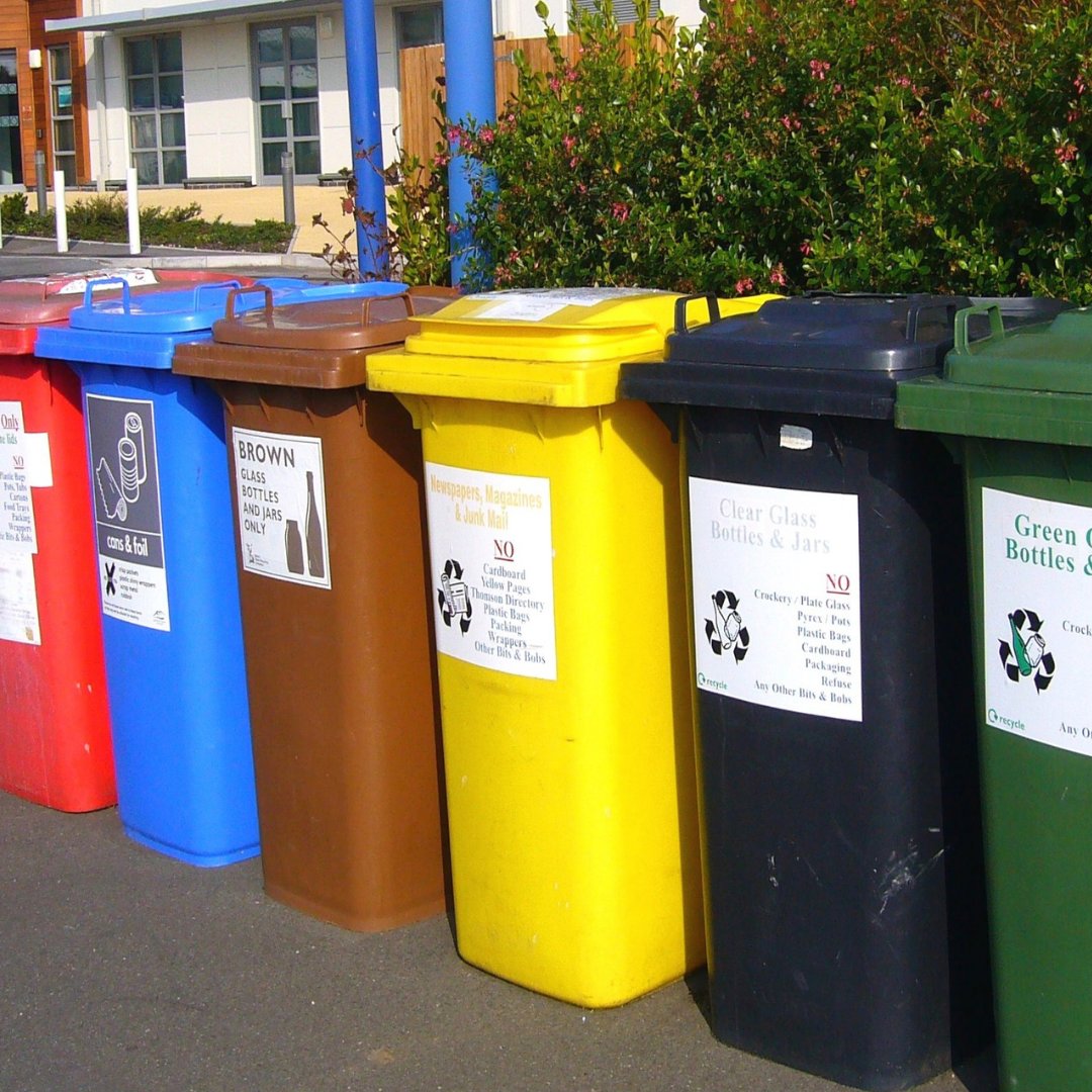 market_w3's tweet photo. Sometimes recycling household waste can be
confusing. #ActforEaling will be on site at the #reduce and #redcycle hub this Saturday to help people understand more about household waste recycling! https://t.co/aaEsFeCK7C