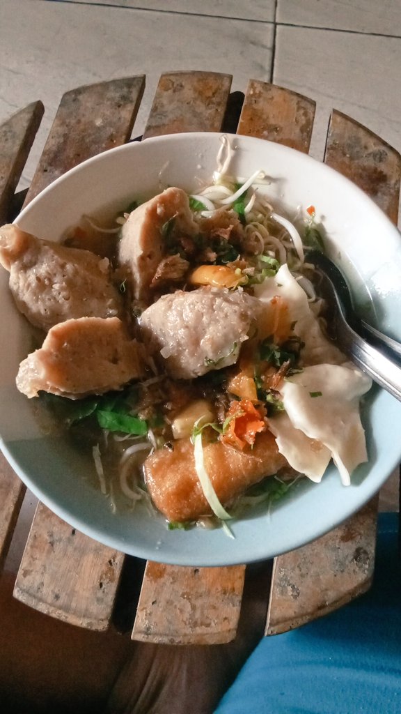 Huh hah..,
Koyo omongane tetanggaku...