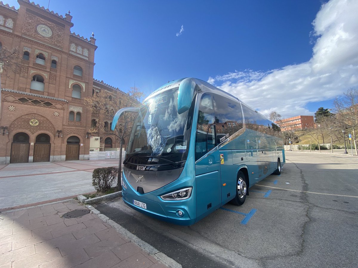 GrupoChapin's tweet photo. 𝗦𝗔𝗟𝗜𝗗𝗔 desde 𝗣𝗟𝗔𝗭𝗔 𝗗𝗘 𝗟𝗔𝗦 𝗩𝗘𝗡𝗧𝗔𝗦 hacia 𝗦𝗜𝗘𝗥𝗥𝗔 𝗡𝗘𝗩𝗔𝗗𝗔 ❄️⛷️
#grupochapin #CONDUCTORESPROFESIONALES #viajarengrupo #likeforlikes #transportistas #turismoseguro #congreso2023 #nieve #deportedeinvierno #deportesextremos #Deportes 
#turismoandaluz https://t.co/V3f8RVcDWj