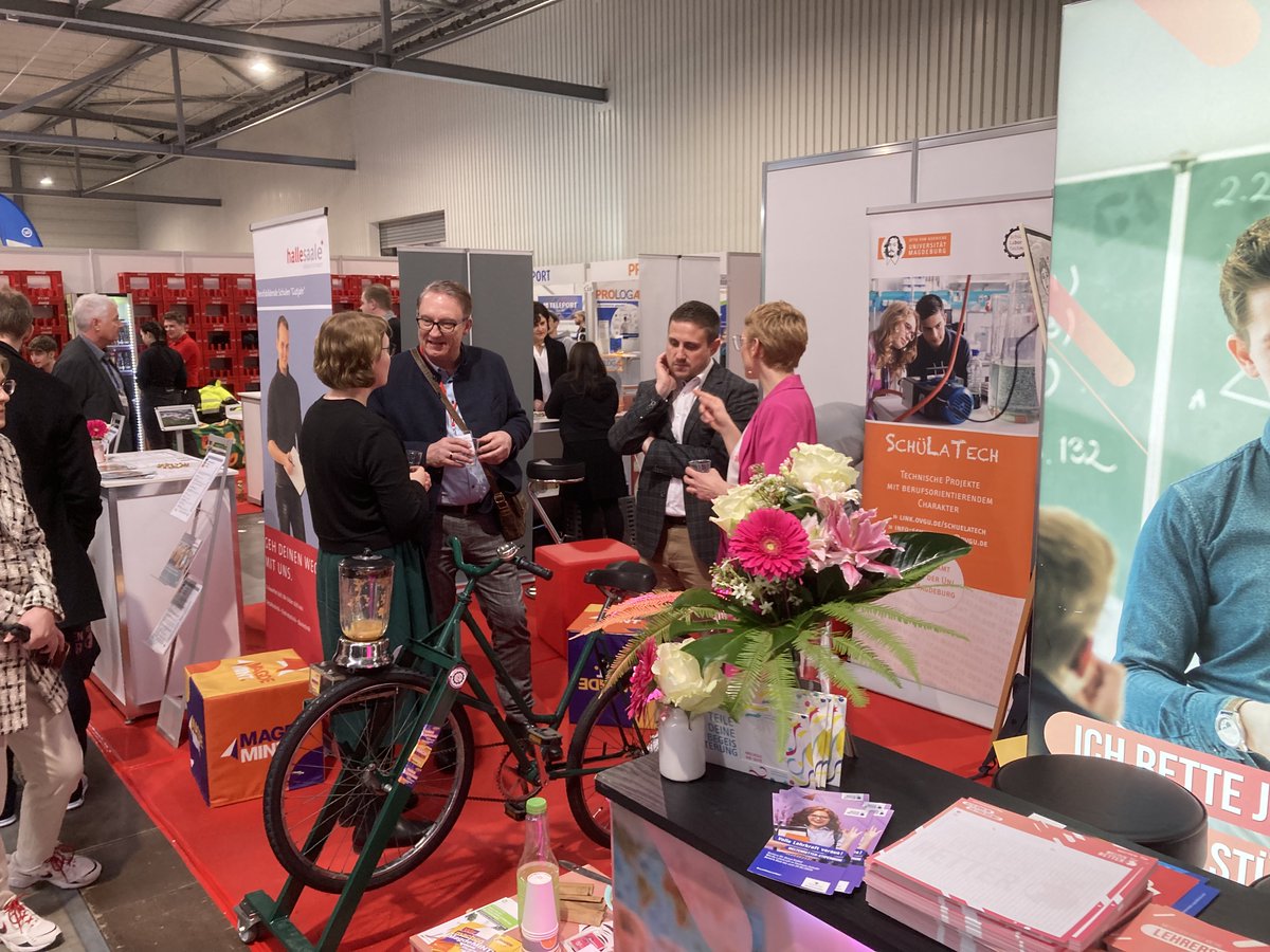 Werbung für das Lehramtsstudium an der Professur für Ingenieurpädagogik und Didaktik der technischen Bildung auf der Chance 2023 in Halle
#MagdeMINT #Weltenretter <a href="/OVGUpresse/">Otto-von-Guericke-Universität Magdeburg</a>