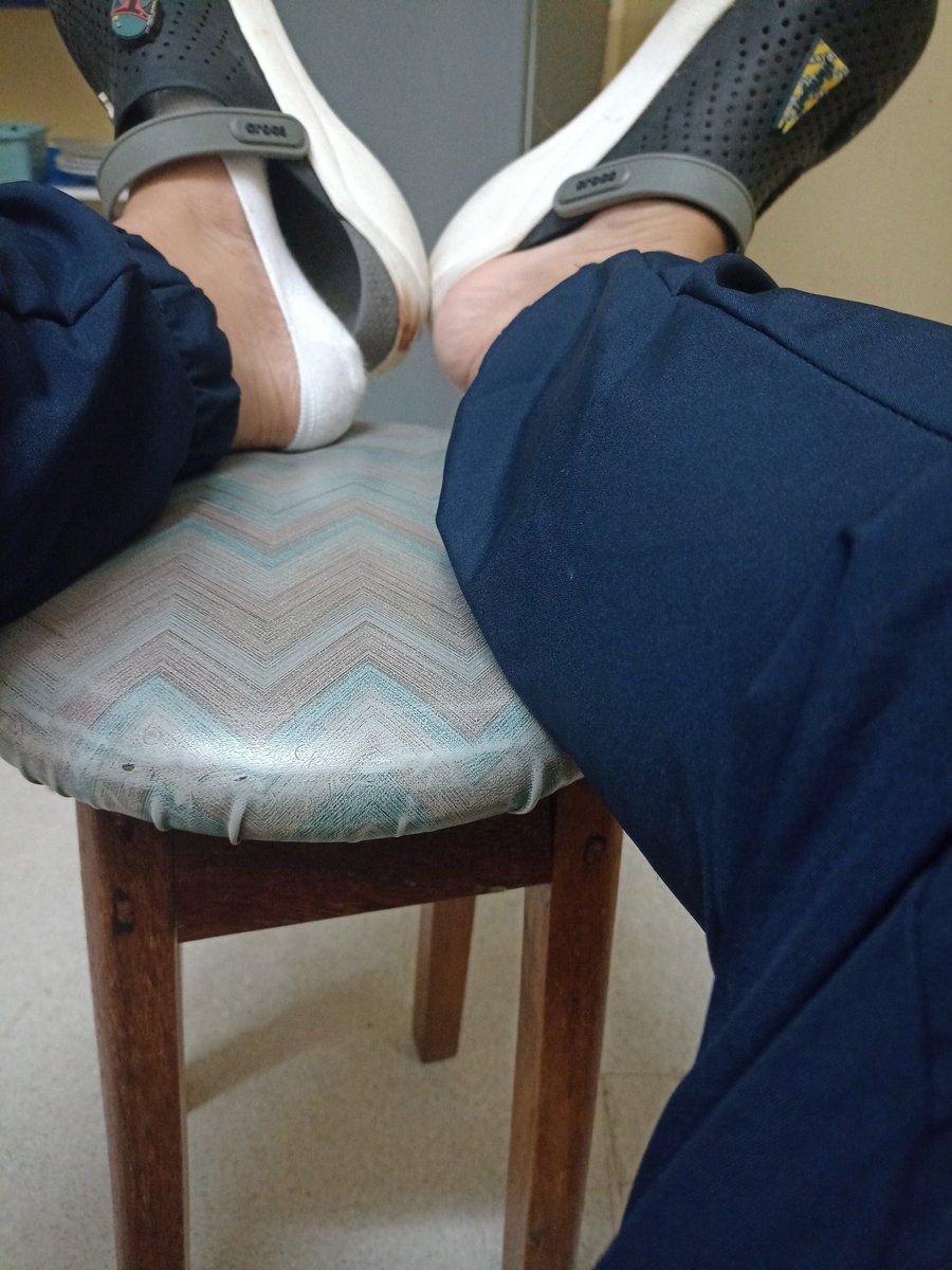 kamisaby_'s tweet photo. Sinto que dois empregos e faculdade já não fazem mais tão bem pra minha cachola(como o ser humano não se sente véi) https://t.co/fcZakKYHQ2