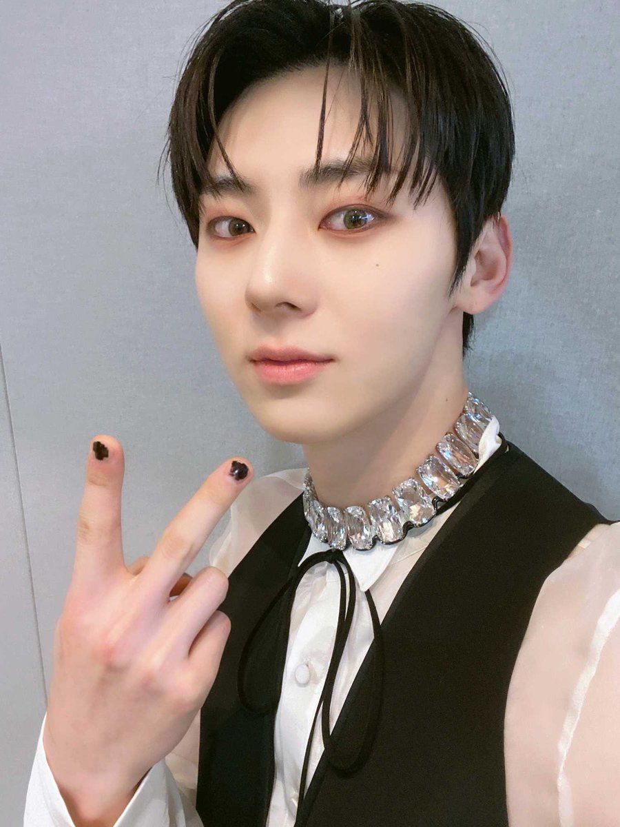황민현(HWANG MIN HYUN) tweet media