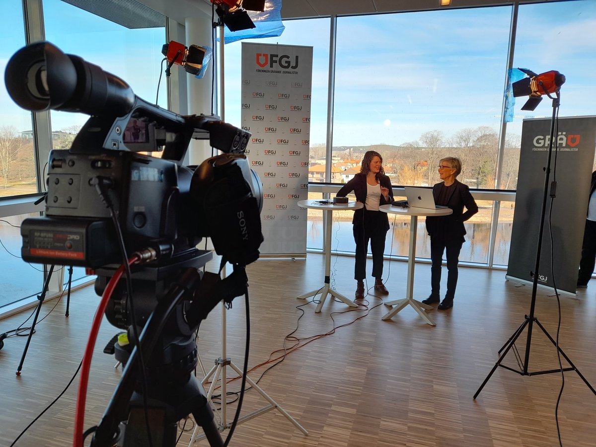 Vem får Guldspaden 2022?✨️
Missa inte den webbsända presskonferensen kl. 12.00 på Grävseminariets FB-sida!✨️
#guldspaden #gräv23karlstad #grävseminariet