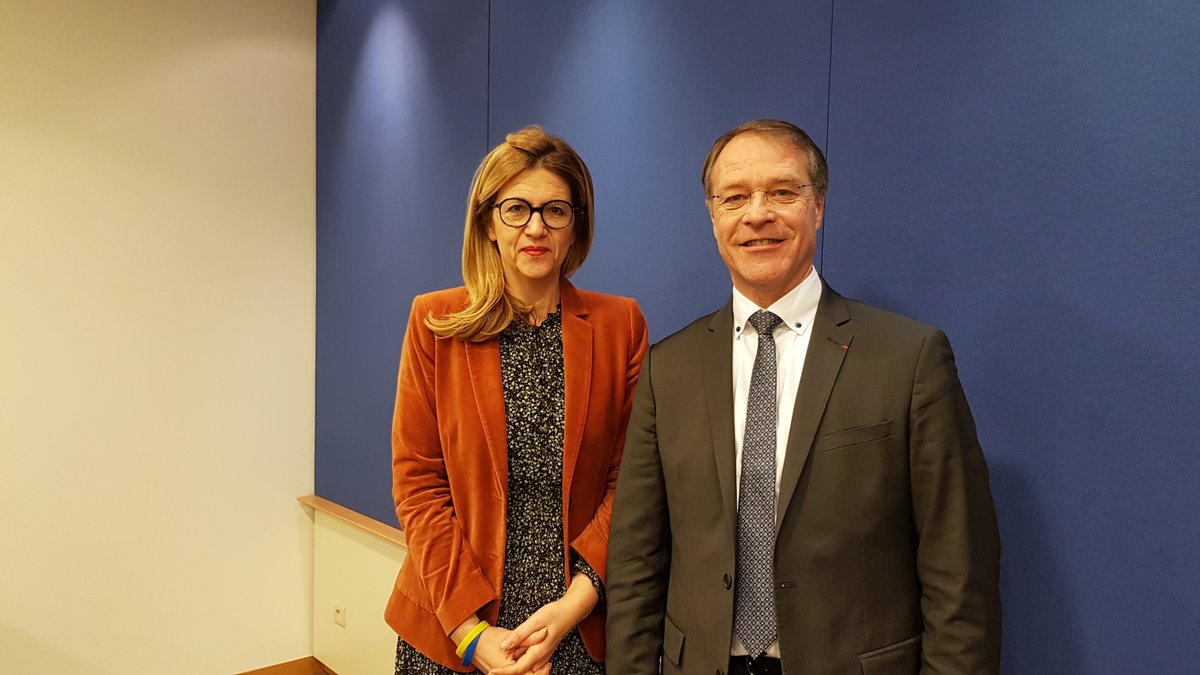 CPMEnationale's tweet photo. #SMEDays 🇪🇺 | Hier, @AsselinFasselin et la délégation #CPME ont échangé avec @s_yoncourtin, députée européenne @RenewEurope @Ensemble_UE pour aborder les thématiques qui impactent les #TPE #PME 🤝 https://t.co/t3RJaRt7Bk