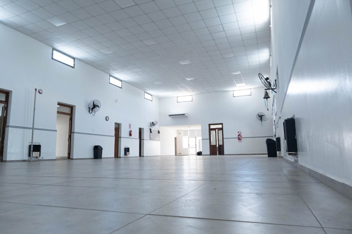 generalviamonte's tweet photo. LA ESCUELA 9 RENOVADA PARA LA VUELTA A CLASES. 
"La escuela empieza cuando llegas vos", mientras tanto los arquitectos de la Muni y con la plata que se recauda de tus impuestos, diseñaron los mejores espacios para que siempre quieras volver. https://t.co/aCc4lDs09u
