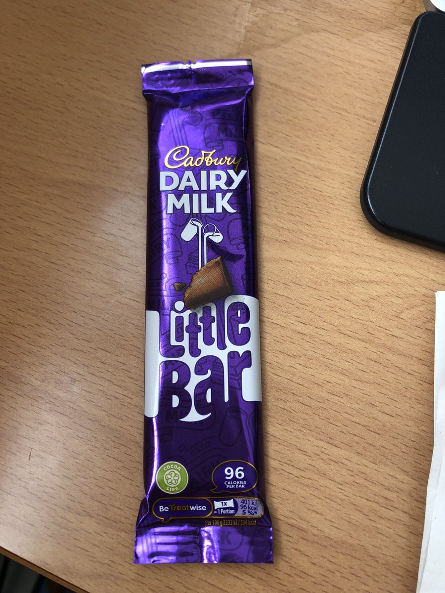 its the little things that can make you smile. A doctor on the ward @EKHUFT harbledown ward has given staff choc bars and sweets and saying thank you for your work. #happy #Grateful #KindnessMatters 🥰🥰#yum