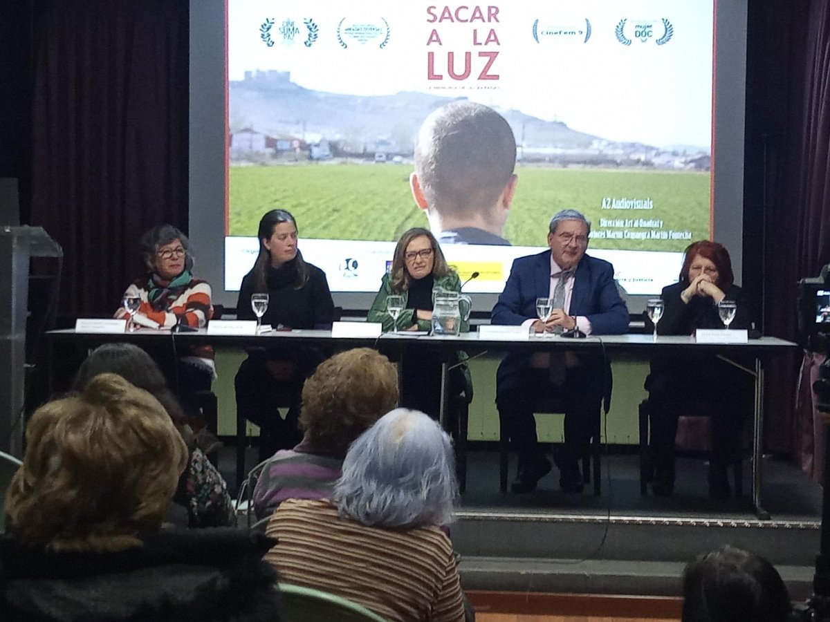 artalquadrat's tweet photo. Agradecidas por la acogida del documental Sacar a la Luz. La Memoria de las Rapadas en el @ateneodemadrid con la colaboración de @fibgar__ La Secretaría de Estado de Memoria HIstórica y Democrática, https://t.co/FMdWnKSME2