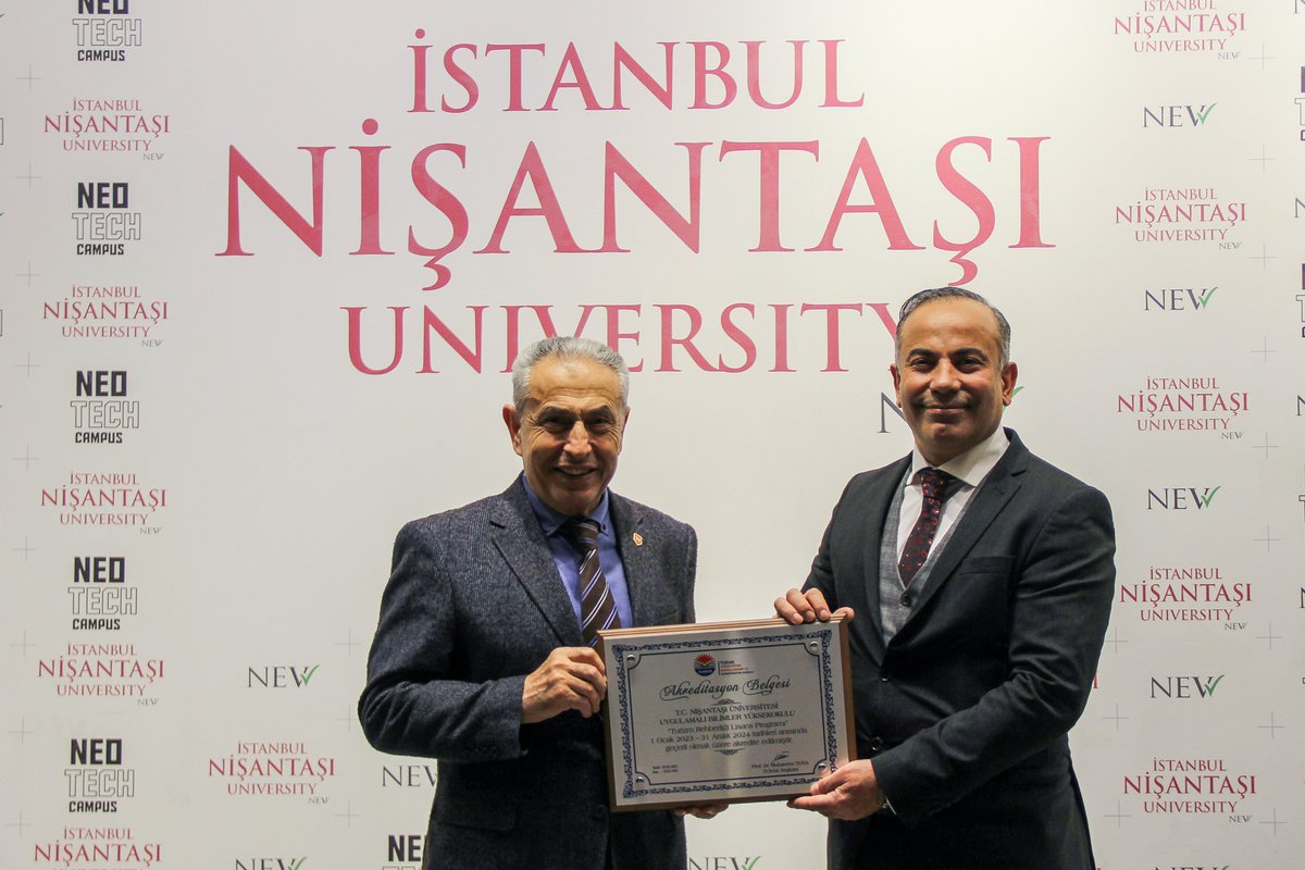 SenayYalcin1's tweet photo. TURAK Başkanı Sayın Prof. Dr. Muharrem Tuna, İstanbul Nişantaşı Üniversitesi Uygulamalı Bilimler Yüksekokulu ''Turizm Rehberliği Programı'' akreditasyonunu tarafımıza takdim etti. https://t.co/GkRBFLdF0L