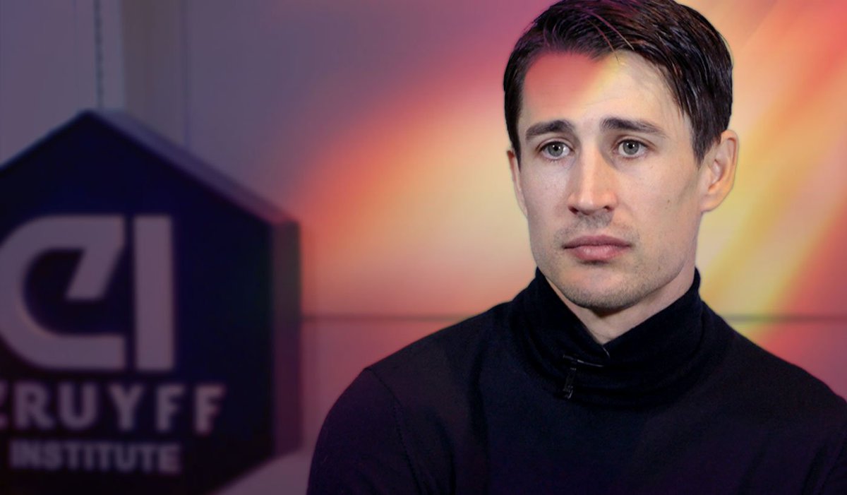 Bojan Krkic: It's hard to fight the 'new Messi' label. Football players are treated like a commodity, you turn from a person into a character. ”😔

#FCBarcelona #BojanKrkic