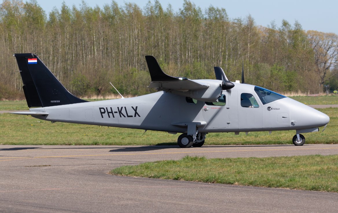 At_Geo's tweet image. Ook vandaag worden met dit prachtige weer luchtfoto's gevlogen. Volg het live op flightradar24.com/IGAUS/2f60b242 
en
flightradar24.com/PHKLX/2f60bbb8 

@SlagboomPeeters  #luchtfotos @aerialsurveynws
 🛩️