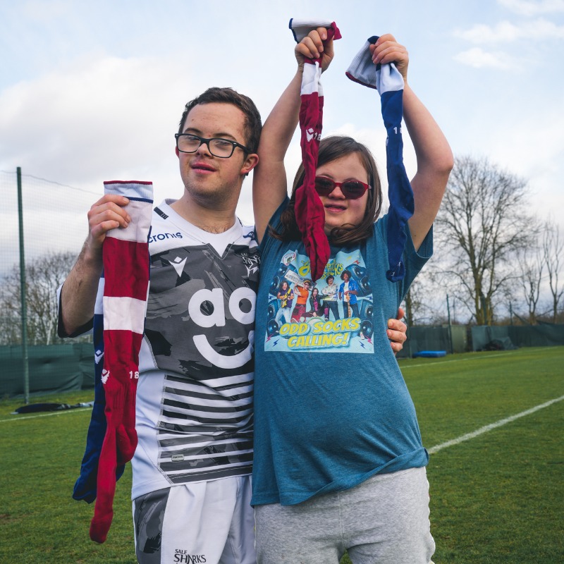 SaleSharksRugby's tweet photo. 𝗦𝗛𝗔𝗥𝗞𝗦 𝗜𝗡 𝗢𝗗𝗗 𝗦𝗢𝗖𝗞𝗦 🧦

This weekend our men’s and women’s teams will mark World Down Syndrome Day 2023 and the ‘Lots of Socks’ campaign by running out in odd socks.

So, #SharksFam… this weekend, grab some odd socks and wear them proudly!

Read more below👇