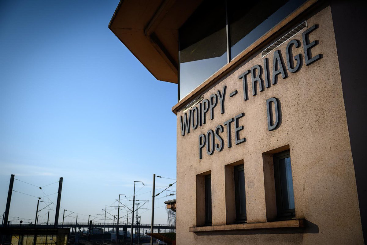 CBeaune's tweet image. #Fret | Le fret #ferroviaire est essentiel au Plan d’avenir pour les transports.

À #Woippy, plus grande gare de triage de France, nous investissons pour améliorer le réseau et nos infrastructures.
Nous doublerons la part du fret ferroviaire d’ici 2030 🚆🌳#FranceRelance