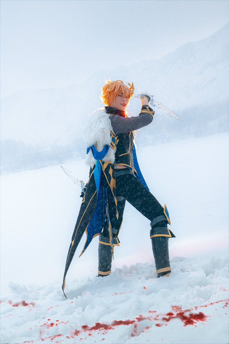 The world looks glorious in the snow. Pure white, like the light of the moon. A perfect backdrop for bloodshed. 

Costume based on <a href="/GenshinPoker/">TheSovereignTeam</a> art ♣️

ph <a href="/server_photos/">Pale Prince</a> 
costume &amp; wig &amp; assistance <a href="/RainbowNobel/">Саня жмых</a> 
Craft printing <a href="/Otshelnik222/">Кучерявый крафтер</a> 

#tartaglia #GenshinImpactcosplay