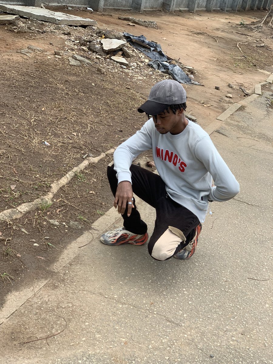 LORD_TUMII's tweet photo. Pray,smoke weed, get shit done,mind ya business and be fucking happy 🍃💨😌

#lagos #nigeria #ikeja #electionresults2023 #fashion #lifestyle #sjsj #prayforbetterdays #brokenfamilies #films #movies #nollywood #afrobeat #hollywood #lagosauditions #acting #careless #korea https://t.co/xZ48GyryU4