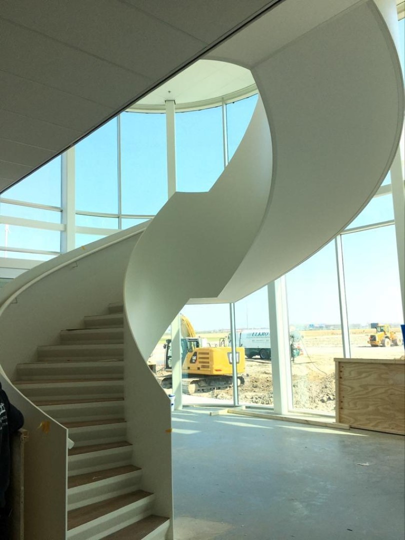 Van Ee Staal tweet media