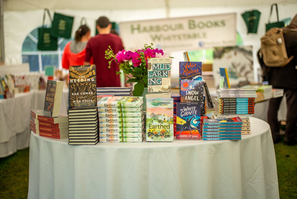 Happy #WorldBookDay! 📖 For all the wonderful books that are out there, we also need wonderful booksellers. We are delighted to be partnering again with the brilliant team at @harbourbooks for this year's Festival! Check them out, here 👉 harbourbooks.org