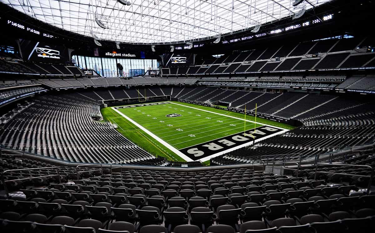 Legionarios_NFL's tweet photo. De acuerdo a la #NFL la clasificación de instalaciones de deportivas, personal y trato general a los jugadores es el siguiente: 

1. #Vikings 
2. #Dolphins 
3. #Raiders 

#LegionNFL #NFLTwitter https://t.co/opHZZfMNwz