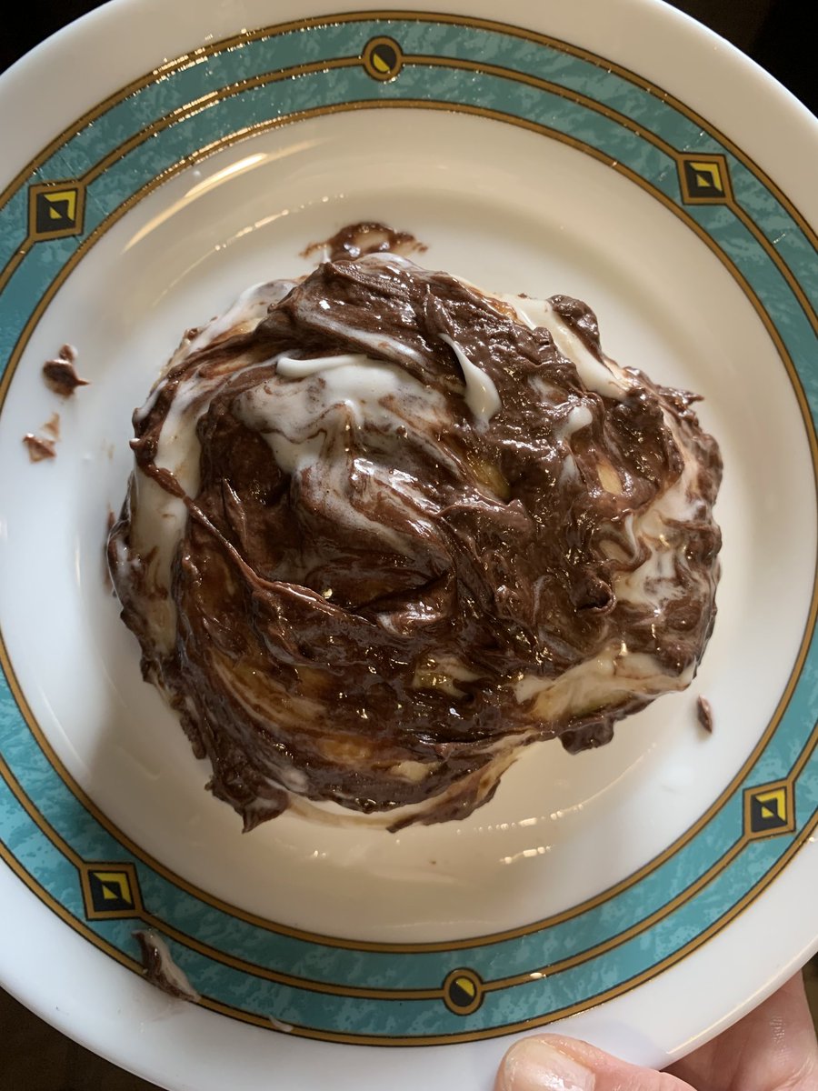 TinaRecipes's tweet photo. Time for the best home baked cinnabon recipe 😋😋
#RecipeOfTheDay #foodblogger #foodlover https://t.co/jCGC5lvSYF