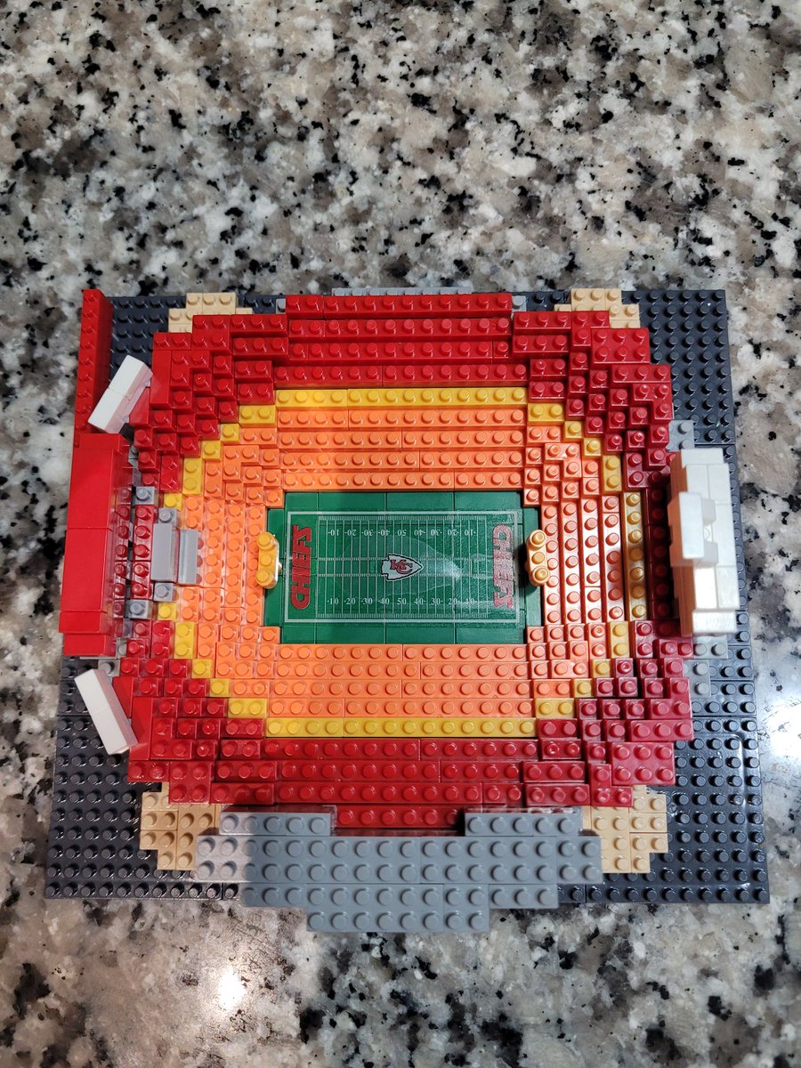 BrxlzC's tweet photo. COMPLETED!!! #brxlz Mini #arrowheadstadium
Another great mini build! Te red brxlz bricks always pop!!!
@focousa @chiefs #kansascity #chiefs #teamfoco #superbowlchamps #brxlzstadiumseries #ministadium #gofoco #nfl https://t.co/nNsPhtZe6d