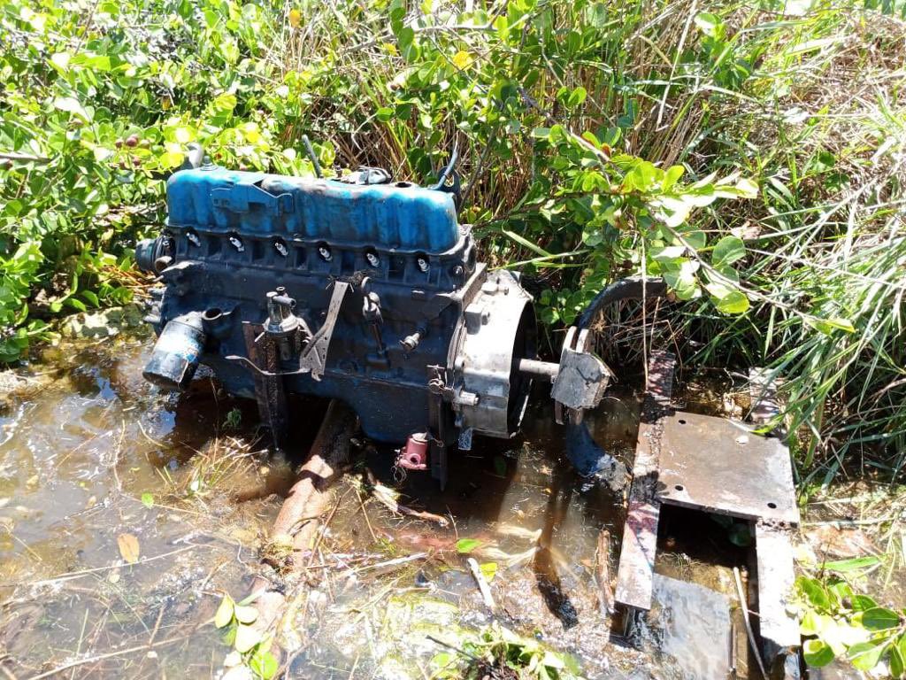 Redi_andes's tweet photo. #2Mar || #FANB en defensa de nuestro medio ambiente, en labores de patrullaje detecta y destruye estructura de balsa minera con motor, mangueras y accesorios, instalados ilegalmente en la Represa de Macagua.  Es deber ciudadano proteger las fuentes hídricas y el medio ambiente ! https://t.co/4rpn00hMtm