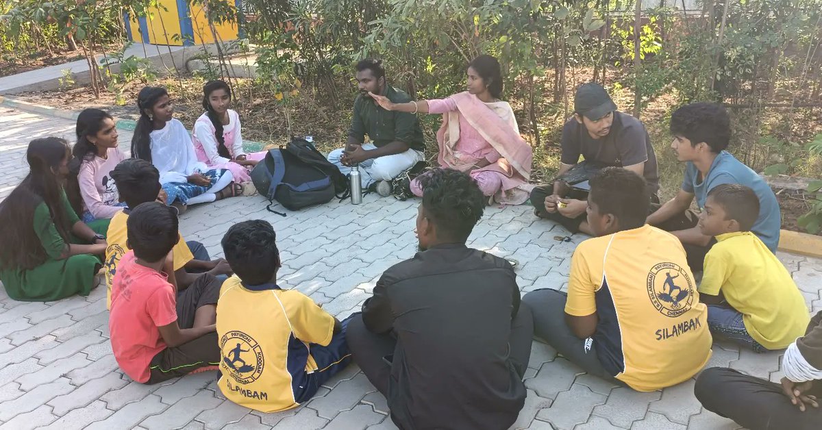 Thuvakkam's tweet photo. Connecting with #nature is always a step ahead in bettering our #environment

The event conducted on the 25 Feb, was a good time of interaction with students.

The nature walk at #urbanforest created with @HCL_Foundation

#Thuvakkam #Education #Project https://t.co/IQwmkxSfBY