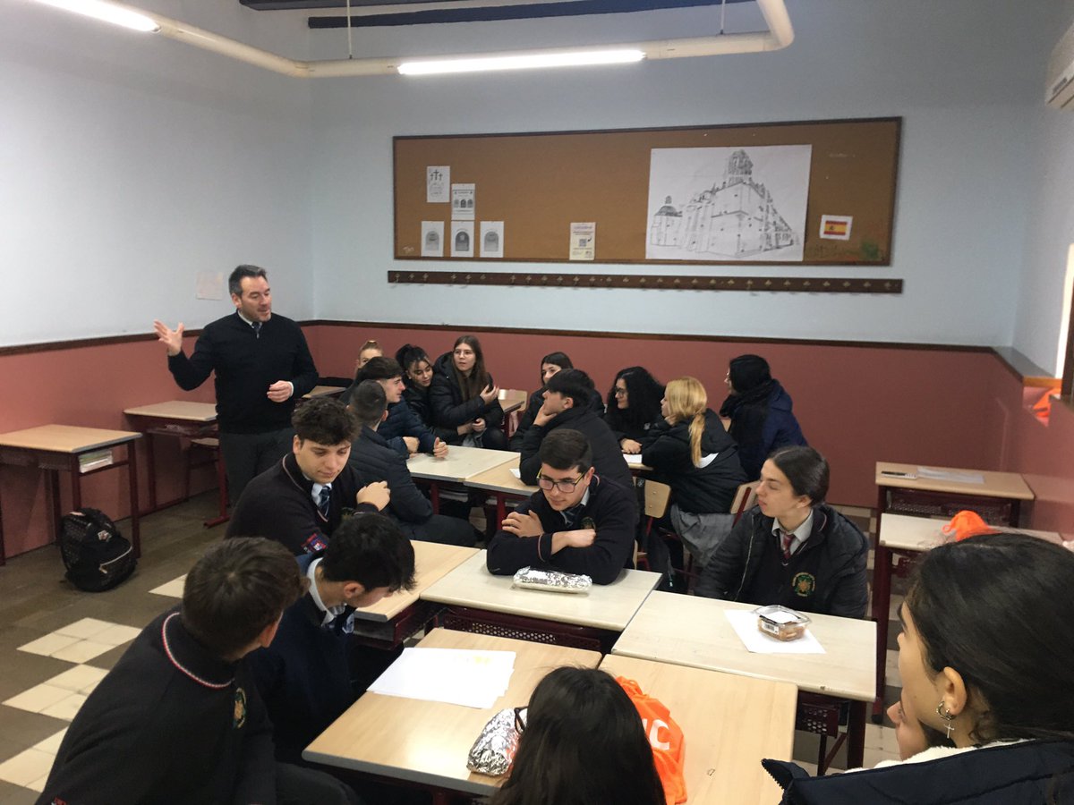 marilesnavarro's tweet photo. ✅D. Francisco Garcia Fito de @ESICValencia nos habla de marketing “Influencers con causa”. Liderazgo responsable en @cdsantodomingo #EconomiaCDSD https://t.co/RSnkv0Ljxf