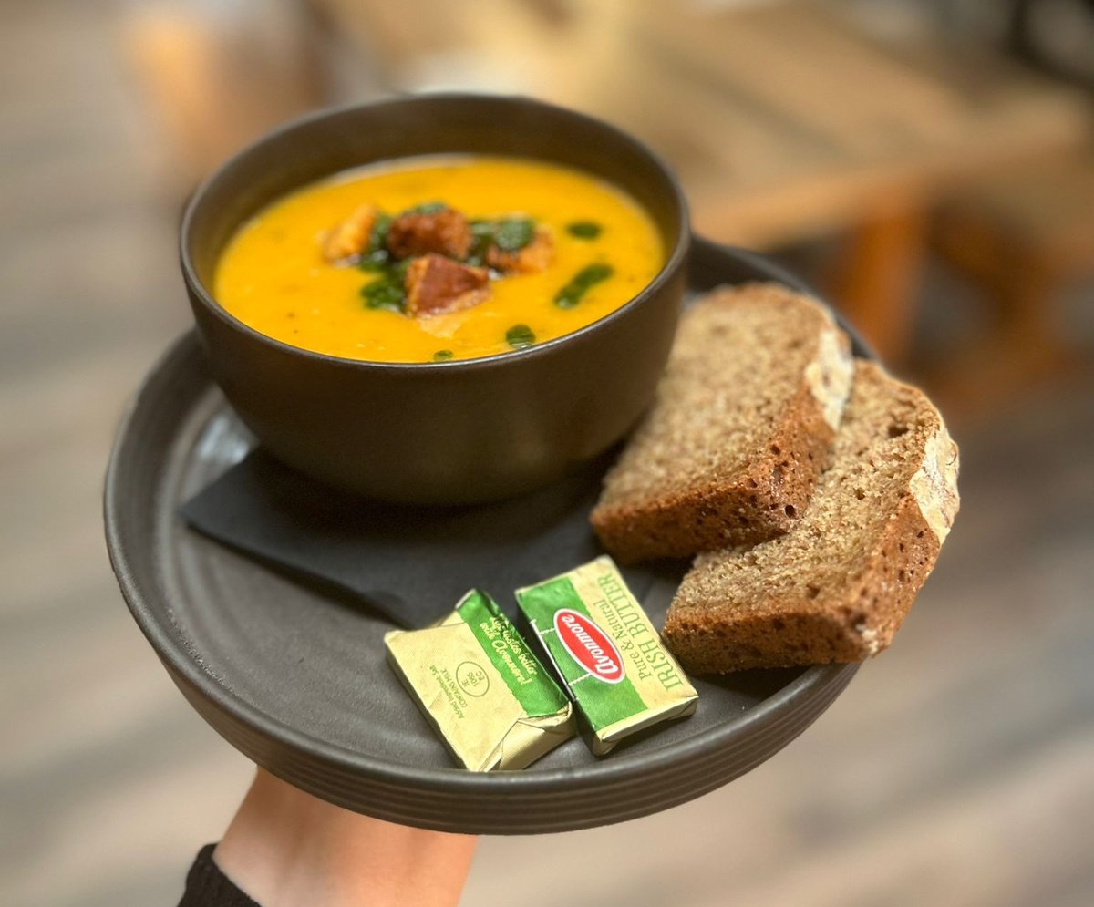 franksplace1860's tweet image. 7℃ and mostly cloudy - time for some homemade vegetable soup and fresh baked brown bread #vegetablesoup #homemadesoup #restaurantsinwexford #franksplace1860 #makeityours #wexfordrestaurants #wexfordfood