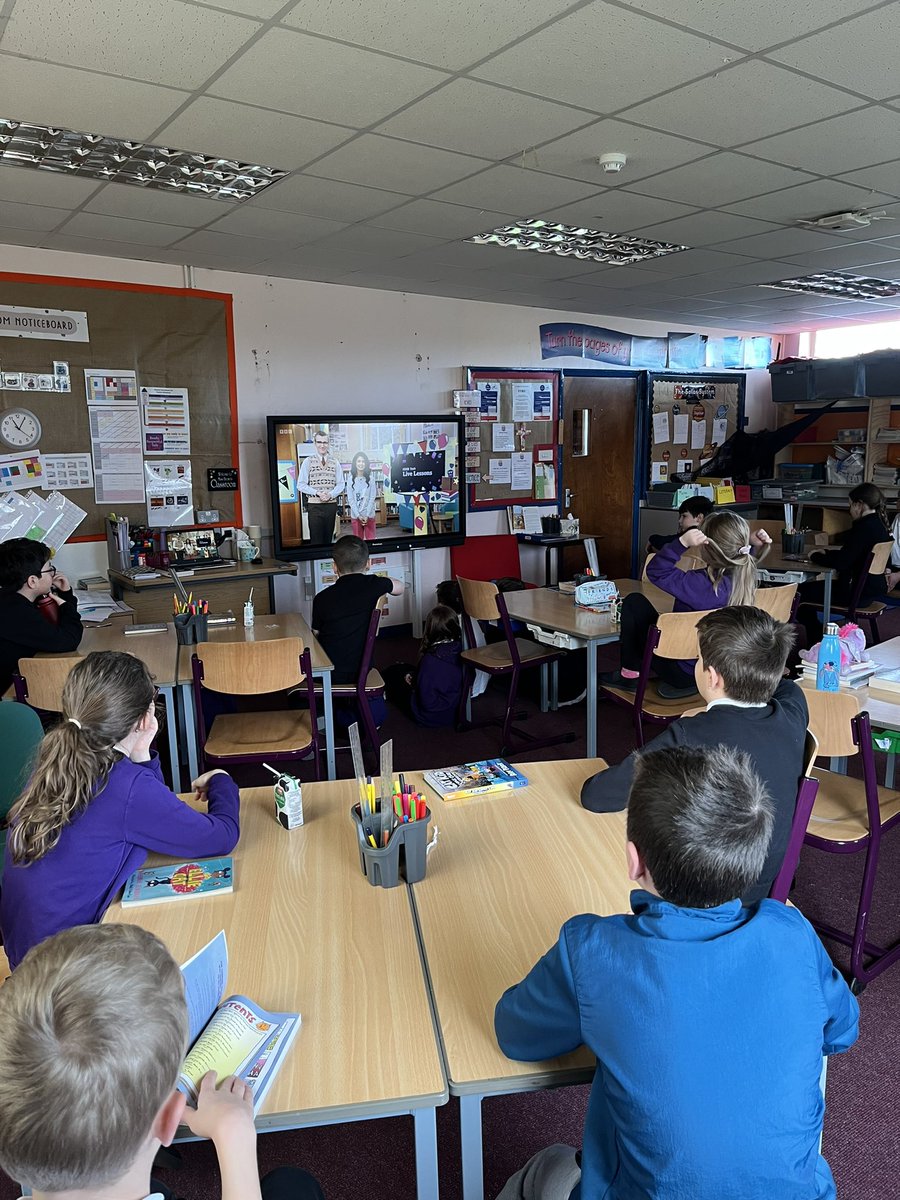 GabrielAssisi's tweet image. Primary 5 are ready to take part in this live lesson for World Book Day 📚#bbclivelesson #WorldBookDay2023