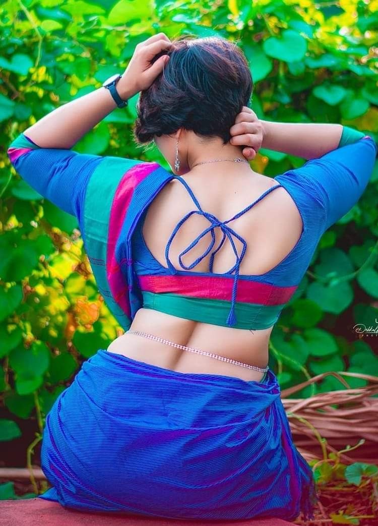 actghouse's tweet photo. #ShreyaPachal #navelchain #navel #sareeseduction #saree https://t.co/050gzXef4n