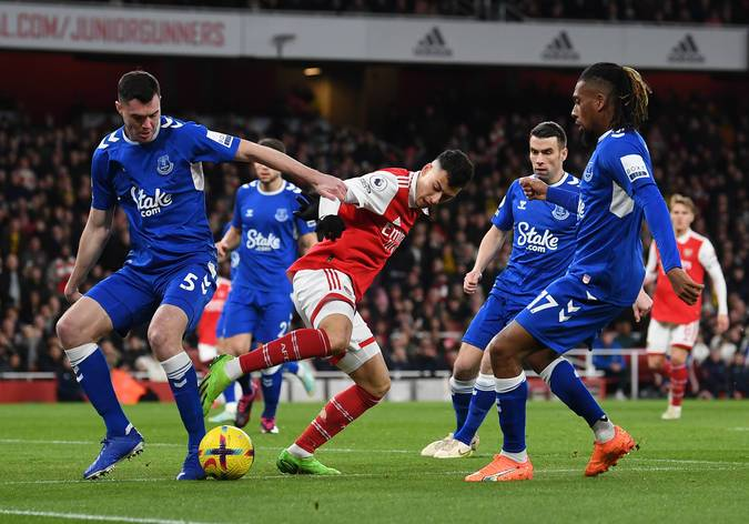 adamkeys_'s tweet photo. Against Everton (A) and Brentford, Martinelli was isolated. Both teams effectively locked down the #Arsenal right, and we didn't move the ball quick enough to our left flank. In the last two games, Trossard has unlocked that, and Martinelli looks like he's back to his best. #afc https://t.co/YEj4fNdRkq
