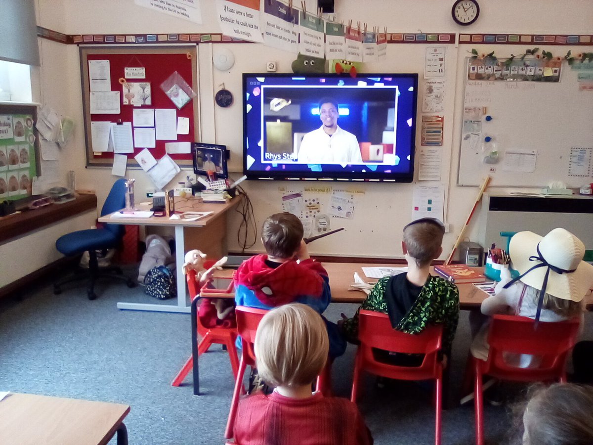 stnicshull's tweet image. Y5 enjoying their live #WorldBookDay2023 lesson #bbclivelesson