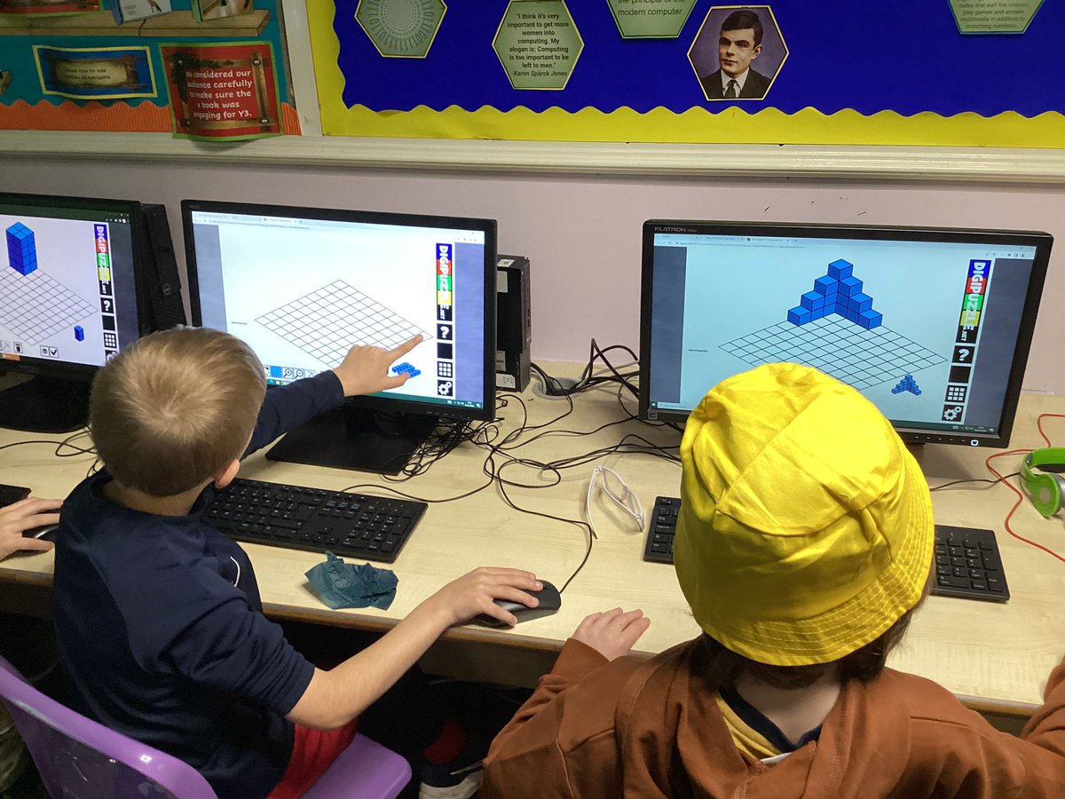 MissMoon tweet media