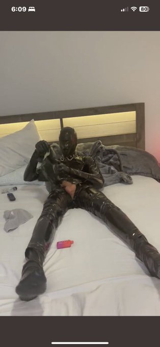 Should I post the video? https://t.co/RI0byE8vet<a href="/tag/newprofilepic"class="tags"><span>#newprofilepic</span></a>