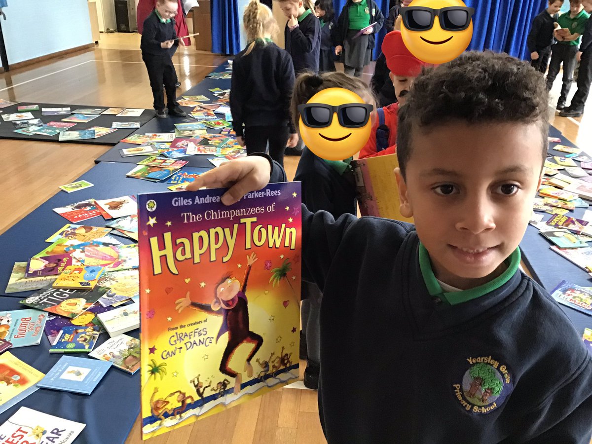 YearsleyGrovePr's tweet photo. Now at the Book Swap. How gorgeous to see everyone SO excited about getting a new book! https://t.co/XA6m6LtC3Z