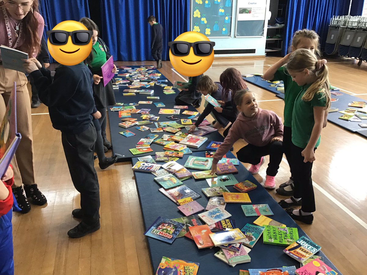 YearsleyGrovePr's tweet photo. Now at the Book Swap. How gorgeous to see everyone SO excited about getting a new book! https://t.co/XA6m6LtC3Z