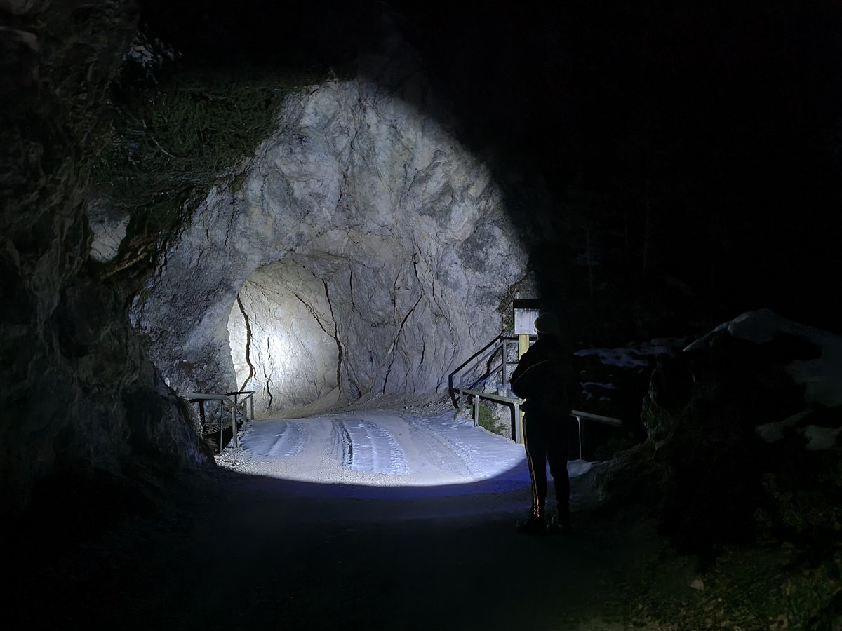 cyanskylight's tweet image. Long throw tactical flashlight CYANSKY K3V2.0, around 700m with 2000 lumens brightness. with a good hotspot to focus your target and a useable spill, that can illuminate nearby areas.
#cyanskyk3v2 #ledflashlight #edclight