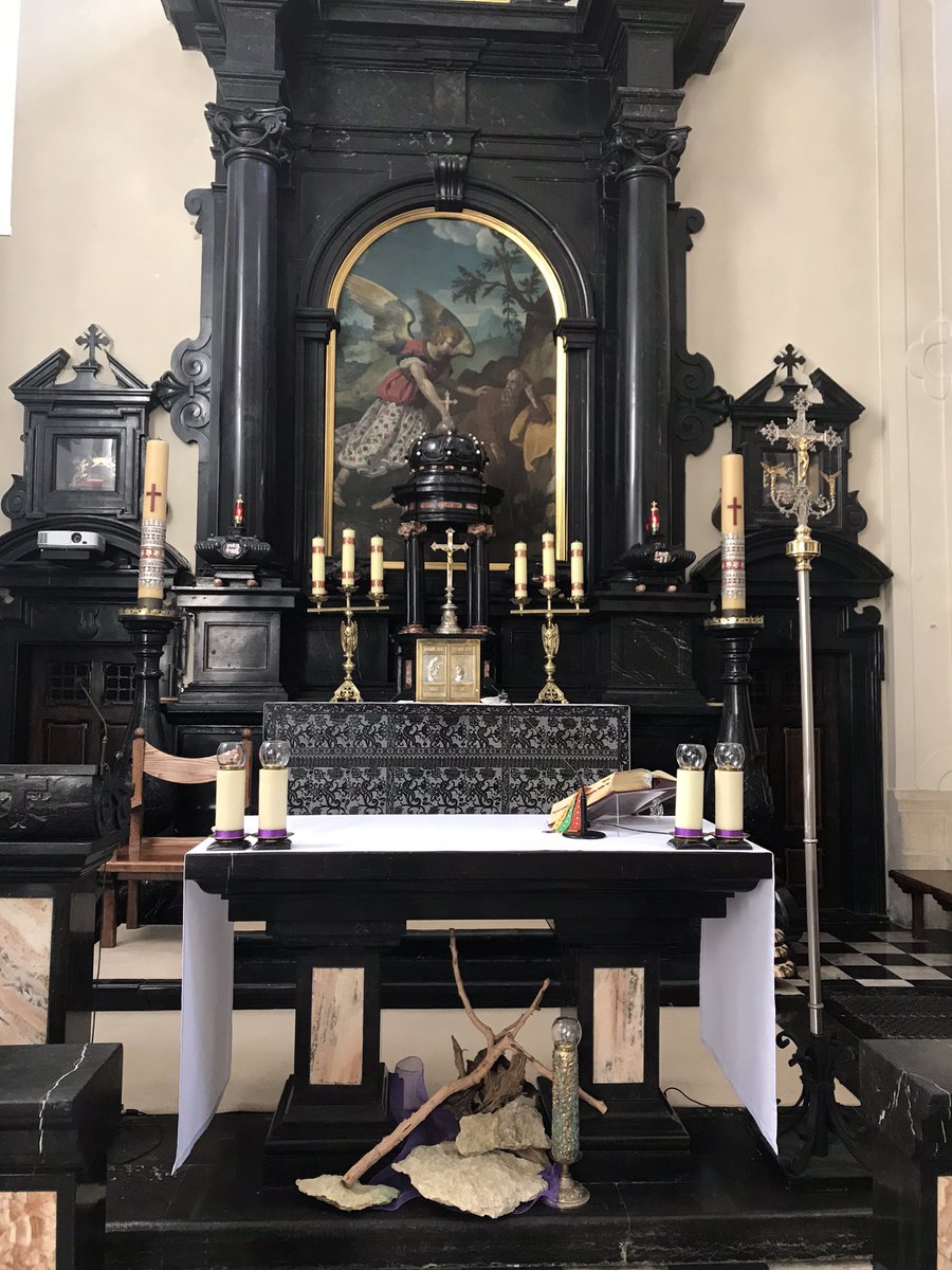 MarzenaBrejnak's tweet photo. Matka Boża Szkaplerzna w Czernej Klasztor Karmelitów Bosych. #MatkaBożaSzkaplerznawCzernej #Czerna #MatkaBożaSzkaplerzna #KarmeliciBosi #KlasztorKarmelitówBosychwCzernej https://t.co/j0g3bugA68
