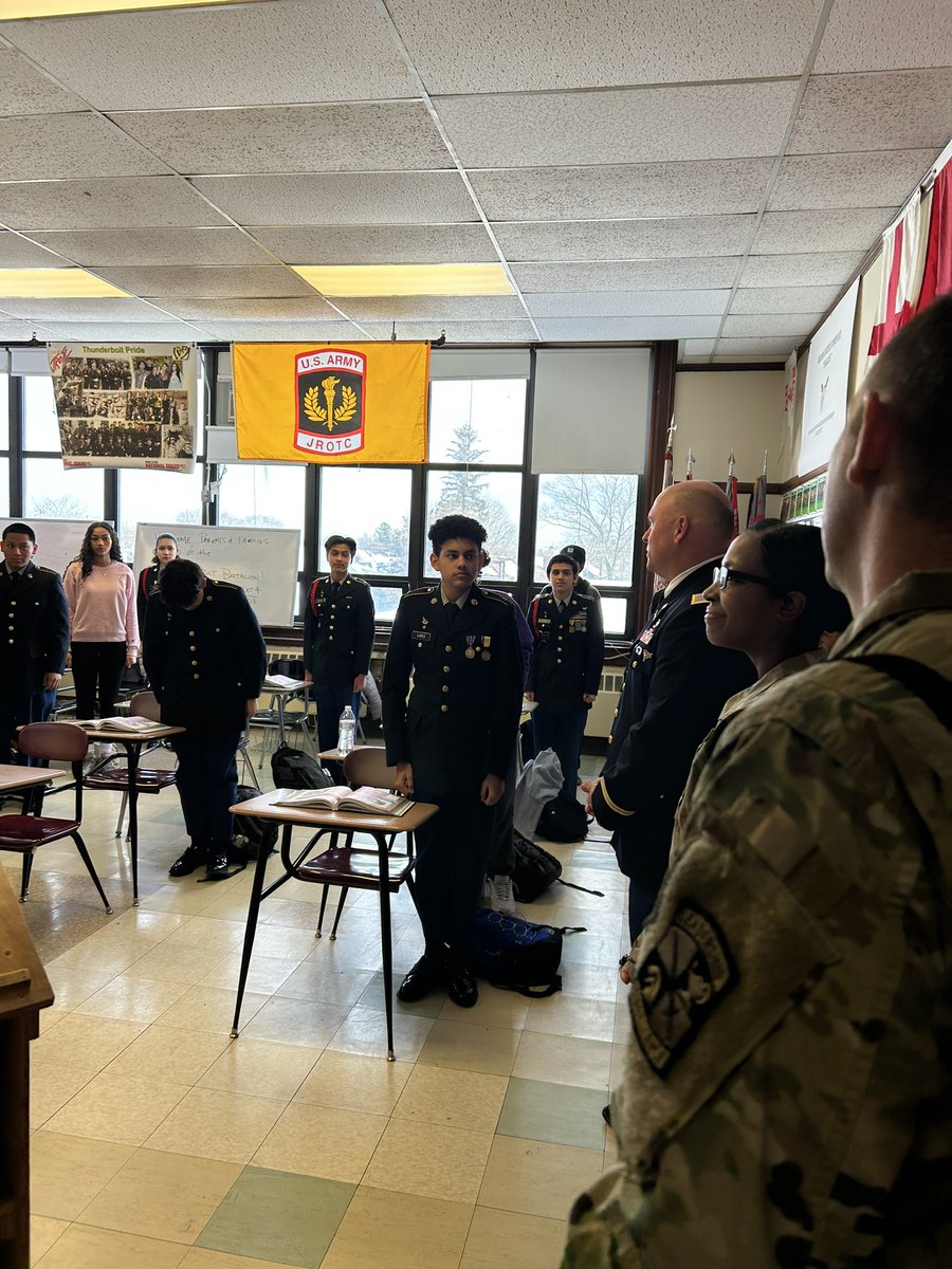CHSEPrincipal's tweet image. It was an honor to have Colonel K. Daffin, 2nd Brigade for the U.S. Army Cadet Command, visit and speak to our JROTC program at East.
