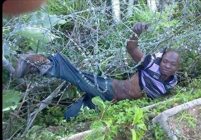 Nigerians trying to escape war but there's no escape route😂😂#KenyaVsNigeria