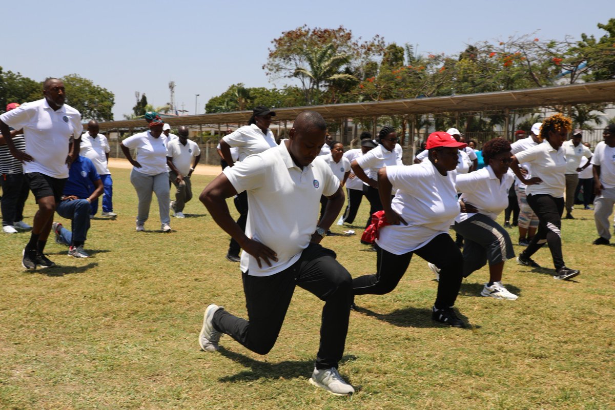 Kenya_Ports's tweet photo. Third edition of KPA employee weight loss campaign dubbed 'simply health' kicks off
To reduce cases of non-communicable diseases, employees will for the next six months participate in the program that will include physical exercise &amp; sensitization on nutrition
#Simplyhealth https://t.co/T7gaymYDB2