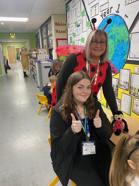 FYiBlackpool6th's tweet photo. Well done Ellie, student &amp; Lit Champ @BlackpoolSixth on her first session at Boundary Primary listening to Year 2 pupils read. Thanks to Sam @Literacy_Trust for her support. To get involved in the Lit Champs work, come and speak to FYi staff. #GetBlackpoolReading #WorldBookDay https://t.co/6p5kNYLwCk