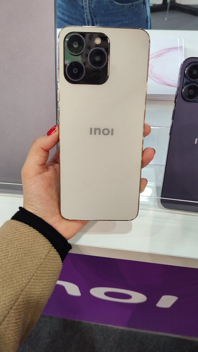 GeekZillaTech's tweet image. No, no es iPhone 14 Pro. Conoce el smartphone #Note12 de #inoi. Cuenta con pantalla de 6.9&quot;, batería de 5000 mAh y cámara principal de 13MP.