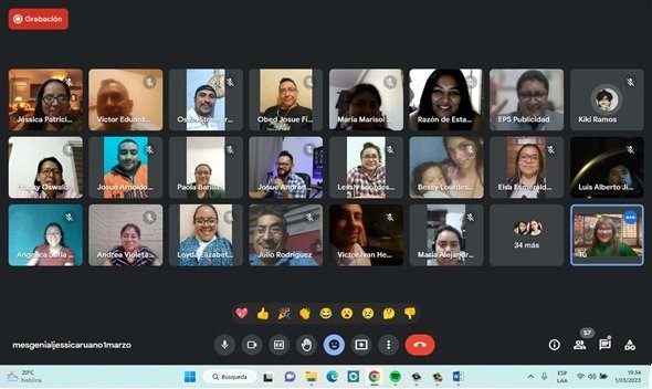 BachNery's tweet photo. Los mensajes deben adaptarse al Medio. De acuerdo al Target se deben aplicar los distintos Tonos Comunicacionales. Es importante conocer el tono coloquial, corporativo, cercano, formal, humorístico e informativo y como llevarlos a las Bajadas Creativas. #MesGENial Jessica Ruano. https://t.co/QOx9DHOKCM