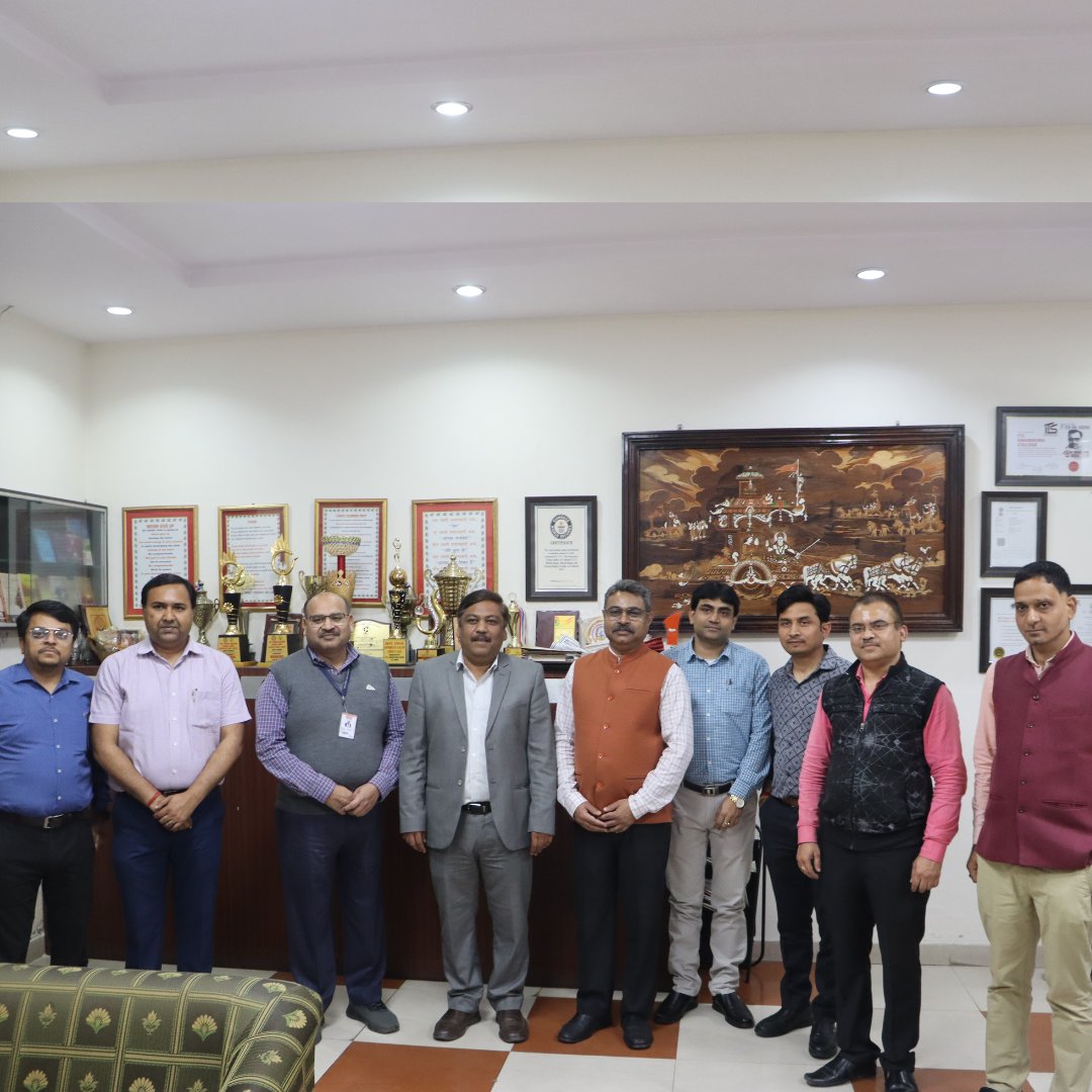 ITSEngggn's tweet photo. Greater Noida, Wed 01 Mar, 2023: CSE Department of I.T.S Engineering College, one of the Premier Institution in the field of Engineering &amp; Management Edu. organized a “Code-O-Fiesta” Hackathon in association with Computer Society of India...

#ComputerSociety #itscollege #itsengg https://t.co/04EOyXrP5a